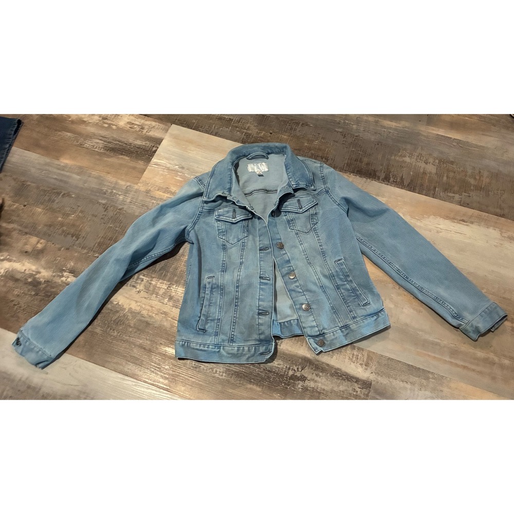 Time and Tru Womens Light Wash Denim Jacket Blue Stretch Size S 4-6